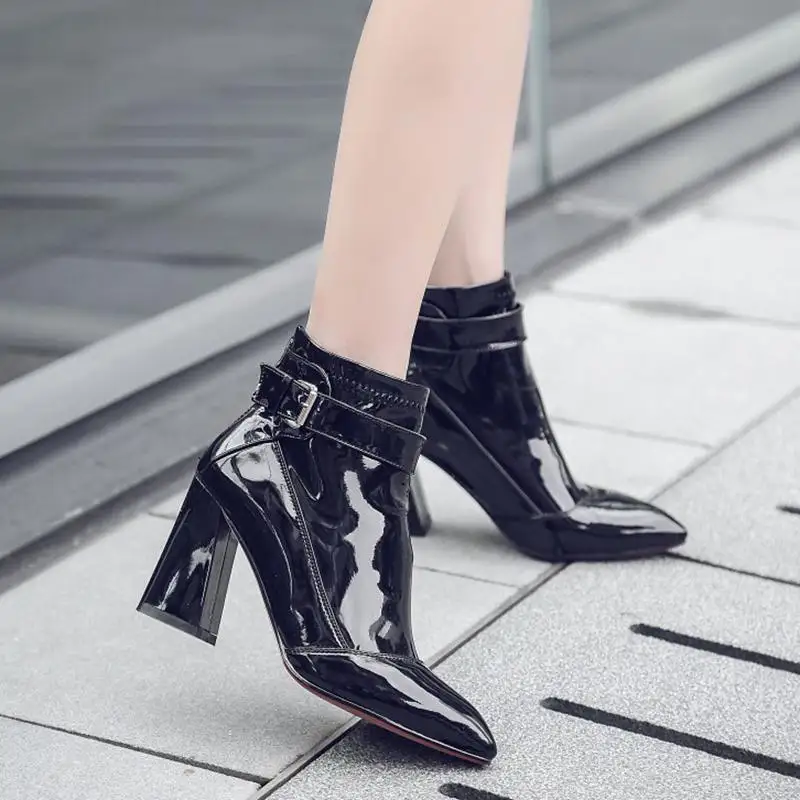 ASILETO/весенние Ботильоны на каблуке с заостренным носком и пряжкой обувь из