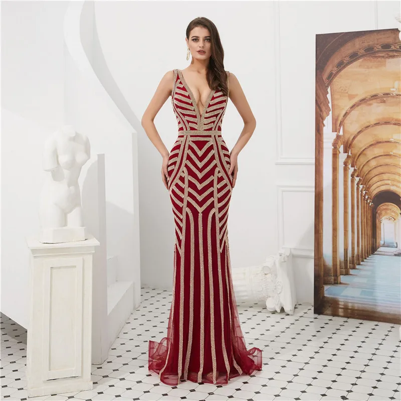 

Luxury Evening Dress Long 2019 V Neck Sparkly Crystal Beads Tulle Sexy Women Burgundy Arabic Evening Gown Formal Party Dress