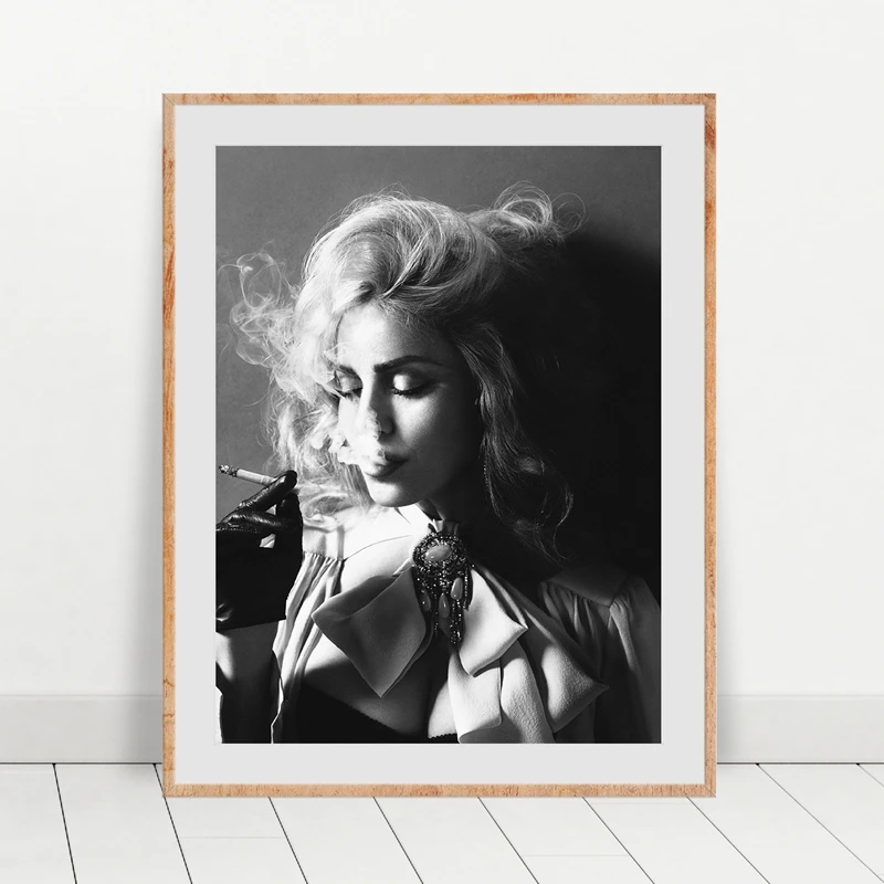 Madonna everybody. Мадонна постер 90-х. Мадонна певица 1997. Мадонна певица. Мадонна поп певица.