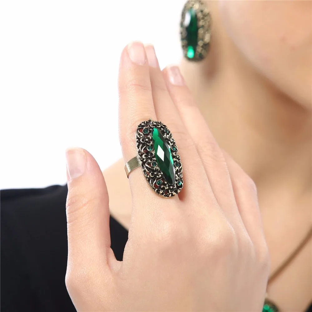 

2017 Royal Blue wedding party Antique Bronze Vintage gold color Big Stone Rings Women Finger Jewelry Fashion Accessories 1106
