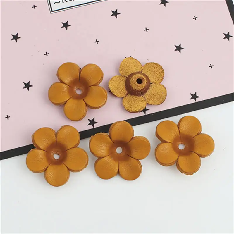 3 шт. DIY Craft из натуральной кожи Ювелирные серьги компонент 5 лепестков цветка сумка шляпка к платью деко, зеленый, синий, розовый; сезон лето; 26*25 мм 25*24 мм - Цвет: khaki