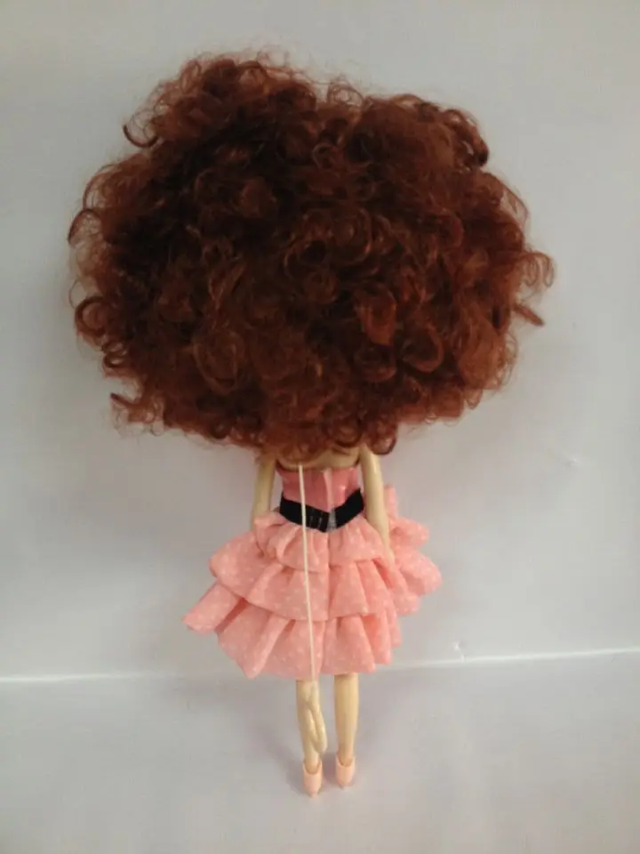 Кукла с красными и коричневыми волосами Заводская кукла большими глазами модная