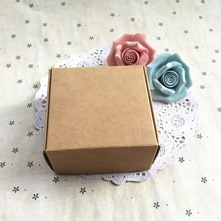 Коробка из коричневого крафт-бумаги 50 штук 5,5*5,5*1,5 см Естественная упаковка для подарков Ручная работа Картон на Рождество.