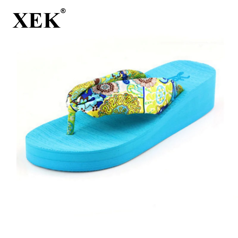 Женские шлепанцы Новинка 2017 года летние женские в богемном стиле с цветами на