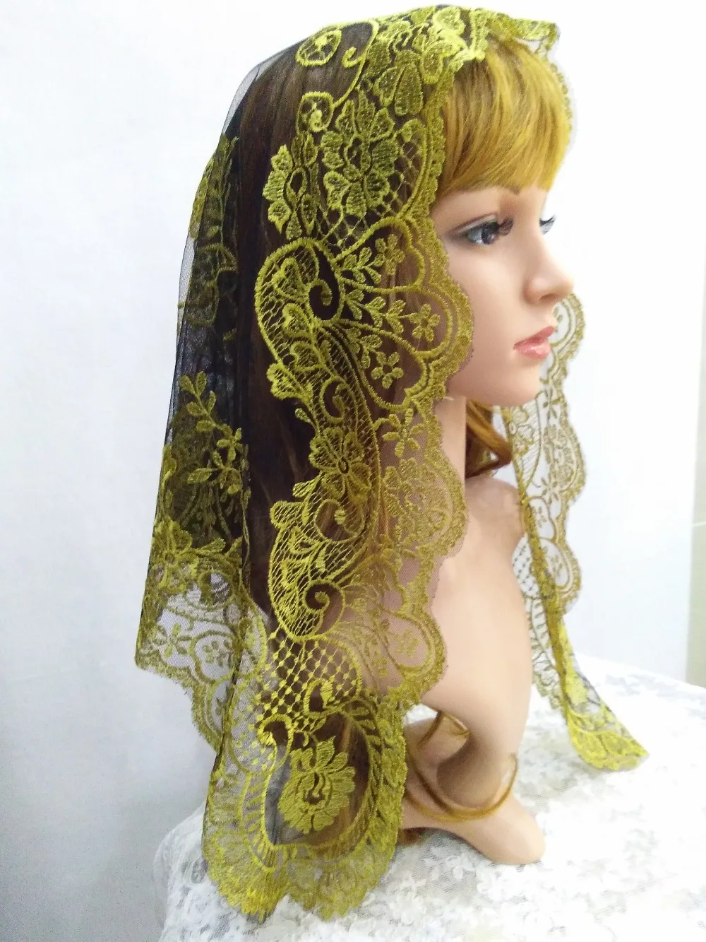 

Gold Women Lady Lace Veil for Wedding Head Decoration Lace Mantilla