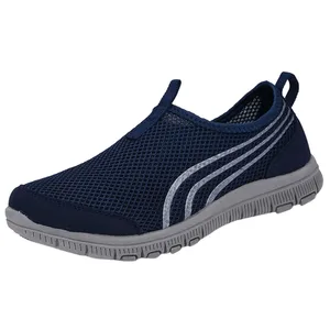 Мужская обувь; большие размеры 40-44; новые мужские лоферы из сетчатого материала без застежки; летняя Модная Повседневная дышащая обувь; мужские легкие слипоны