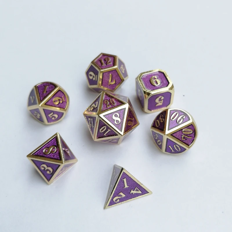 Фабрика экспортирует 7 шт./набор креативных ролевых игральных костей D& D металлические игральные кости хром прозрачный фиолетовый
