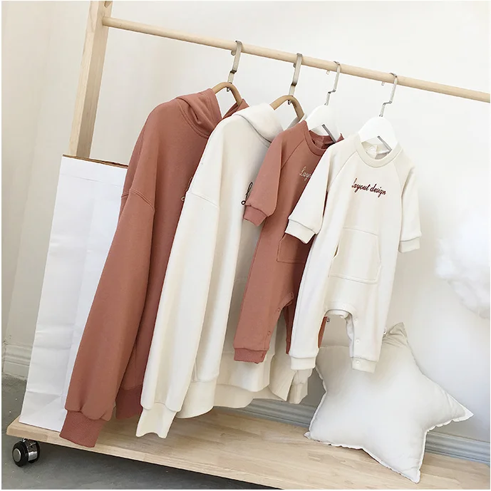 2019 одинаковые комплекты для семьи свитер папы мамы сына и дочки футболка всей с