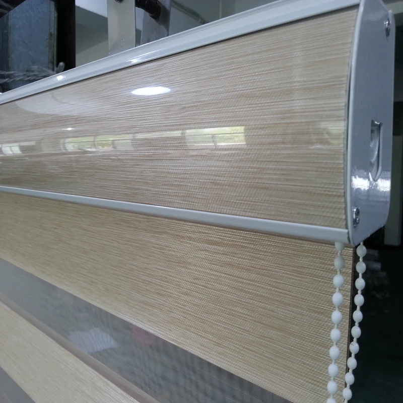 Полупрозрачные шторы на колесиках из 100% полиэстера размер под заказ золотые окна