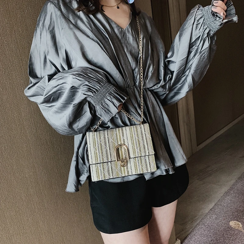 

Women Retro Crossbody Shoulder Bag Buckle Metal Chain Handbags Mini Travel Bag