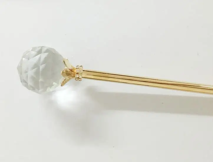 Круглый шар с украшением в виде кристаллов скипетр Волшебная палочка золотого и