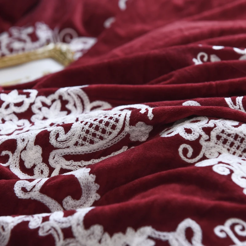 Red Wine Luxury Royal Embroidery Winter Thick Velvet Flannel Bedding Set Fleece Fabric Duvet Cover Bed Linen/sheet Pillowcases | Дом и сад