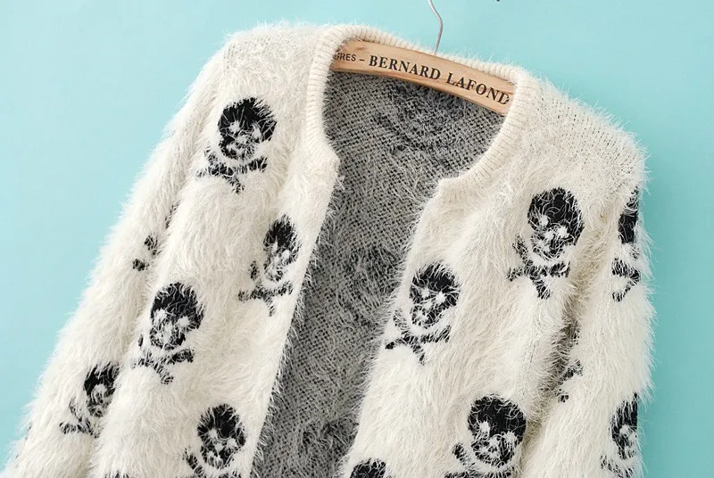 2017 autumn and winter new women's fashion street for the skull of mohair knitted cardigan c529 | Женская одежда