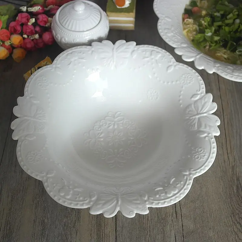 Керамическая сервировочная чаша с резьбой по бабочке декоративная Фарфоровая