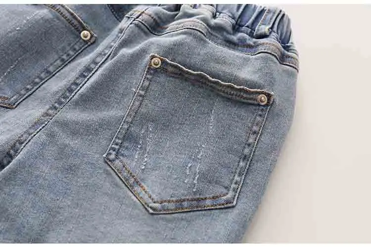 

Girls fashion cartoon print denim pants 2019 new children jeans loose casual baby trousers modis kids clothes jeans pants Y1301