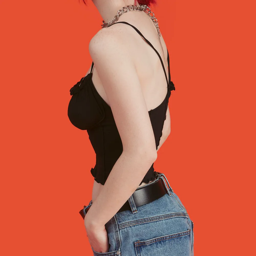 Женский укороченный топ на бретельках с рюшами без рукавов открытой спиной лето