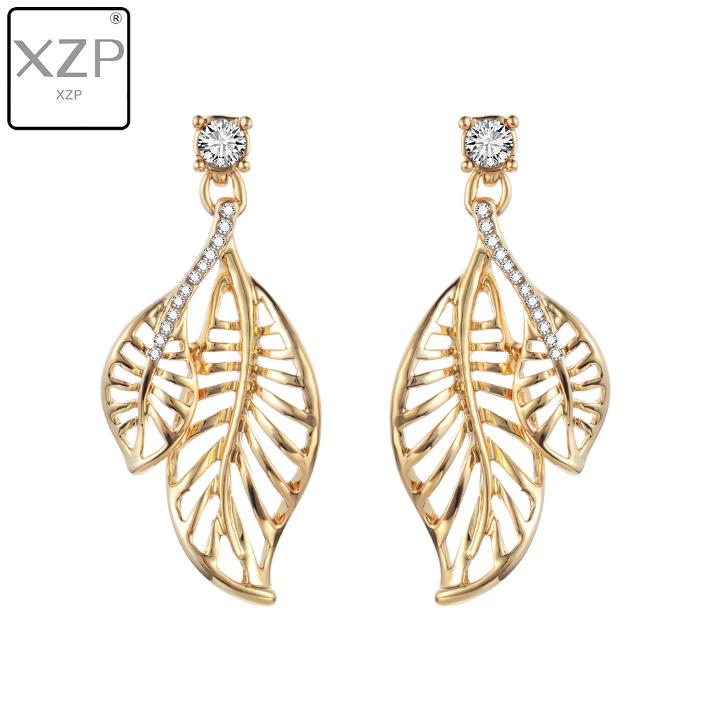 XZP S925 Серебряные серьги-гвоздики с золотыми пластинами и кристаллами из