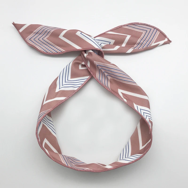 Женская повязка на голову с кроличьими ушами завязанная лента в стиле ретро