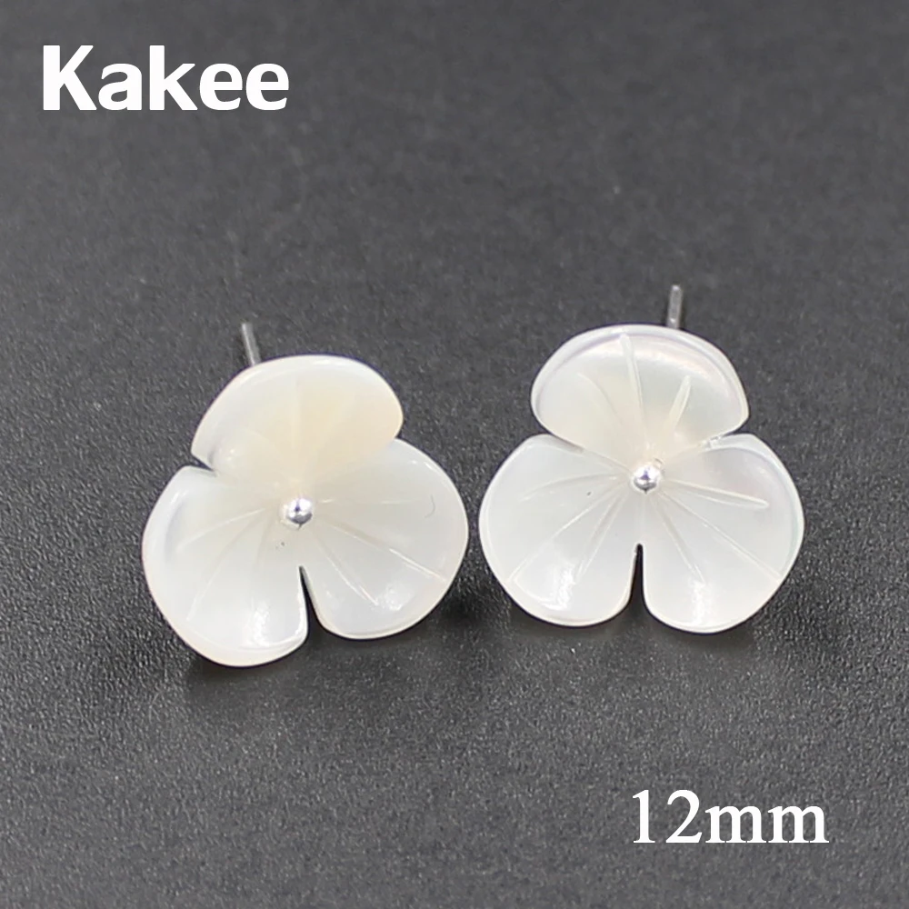 Женские серьги-пусеты Kakee из серебра 925 пробы с натуральным жемчугом и цветком |