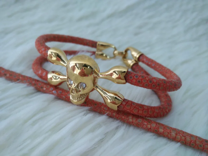 2015 новые ожидаемые яркий оранжевый ската кожаный браслет Дружба на продажу Стинг