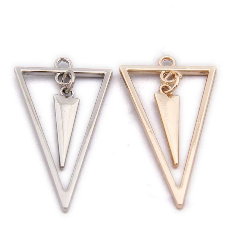 

Бесплатная доставка, 10 шт., 22*41 мм, модные треугольные формы, золотой тон, сплав, полые, Плавающие Подвески, ювелирные подвески для самостояте...