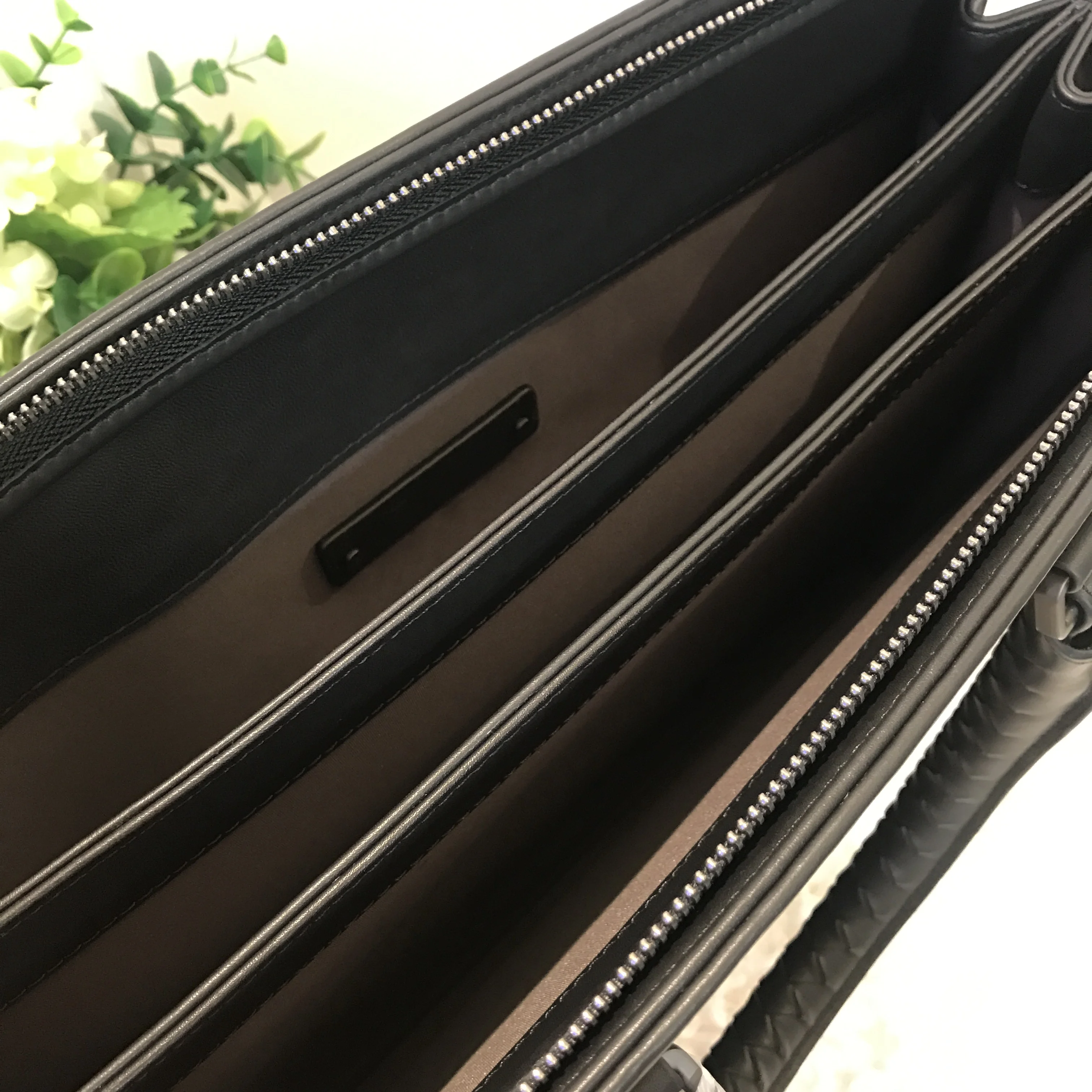 2019 handbag men briefcase men leather bag office bags Cowhide Business affairs bag File pack Weave New pattern Genuine leather