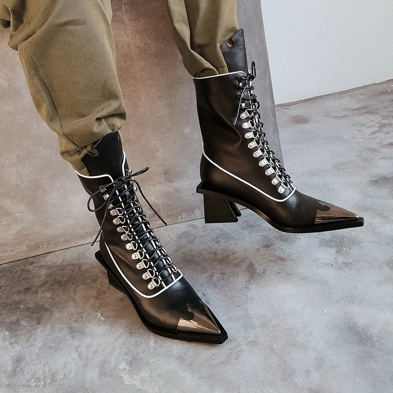 

Xiuningyan 2019 New Women Ankle Boots Black Genuine Leather Punk Boots Woman Metal Head Women Pointed Toe Cool Shoes Woman Boots