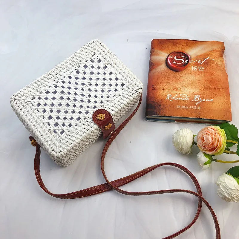 white Новые черные круглые сумки из ротанга для женщин, богемная пляжная сумка-Кроссбоди, соломенная ручная работа, тканая круглая сумка на плечо, женские сумки - Цвет: white