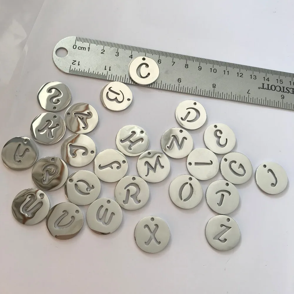 10 шт./лот 316L круглые алфавитные амулеты из нержавеющей стали DIY инициалы A M