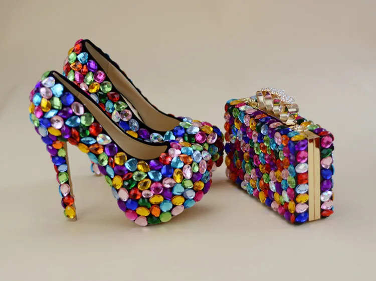 14cm shoe with bag Разноцветные свадебные туфли с украшением в виде кристаллов и сумочки в комплекте; модные женские туфли-лодочки; вечерние модельные туфли на высоком каблуке; большие размеры - Цвет: 14cm shoe with bag