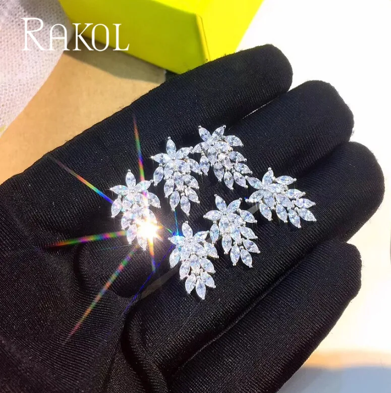 Женские серьги-пусеты RAKOL с полукруглыми кристаллами из фианита AAA модные