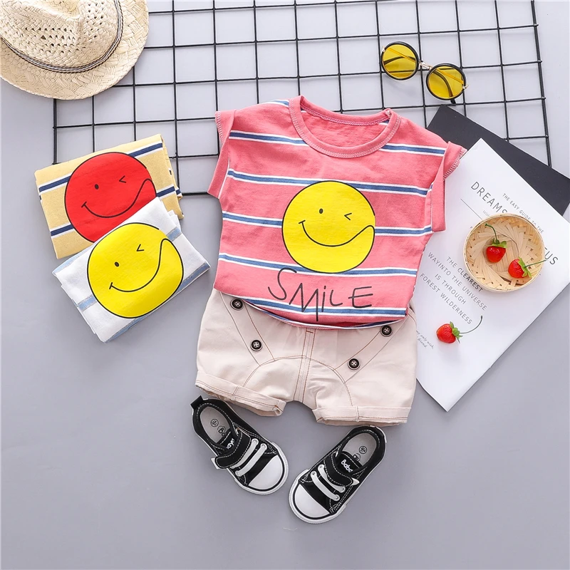 Летние комплекты одежды для маленьких мальчиков костюмы малышей футболка в