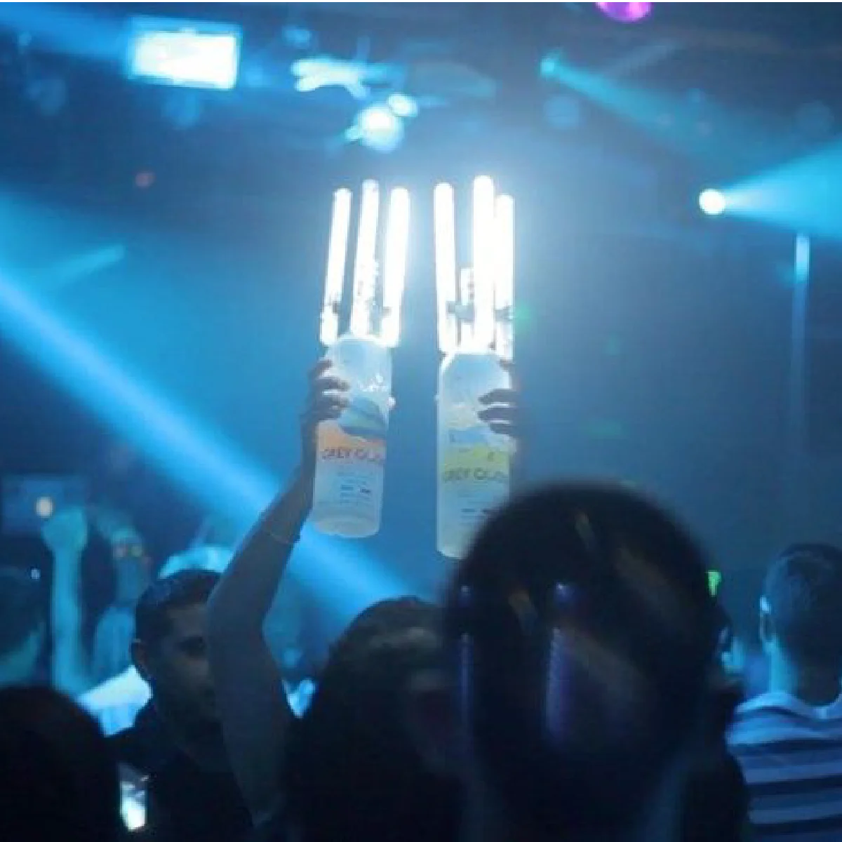 Горячее мигание шампанского Топпер ночной клуб LED Бутылка стробоскоп бэтон