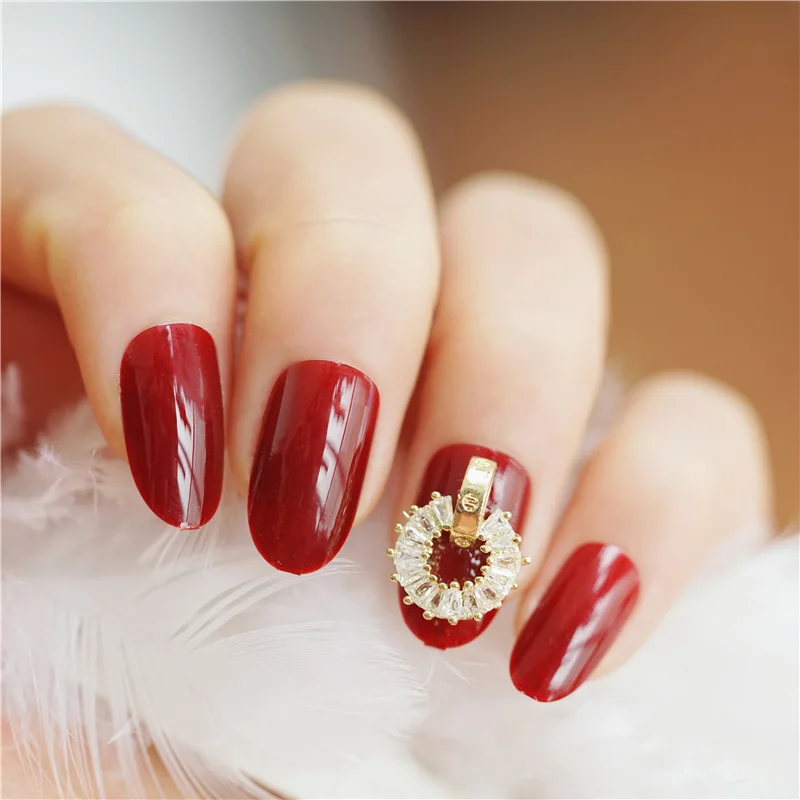 Shiny Wine Red Nails With Design Pointed Finished Minimalist Round Head with Gold Side Nail Art Adhesive Lot Glue 24Count | Красота и