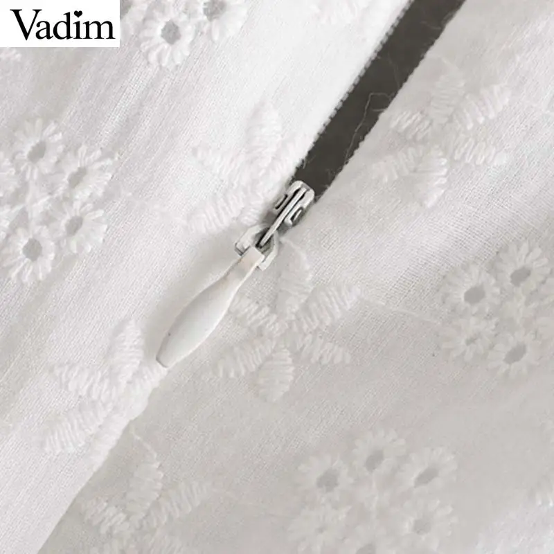Vadim women sweet embroidery hollow out mini dress bow tie button half sleeve dresses female chic vestido QC062 | Женская одежда