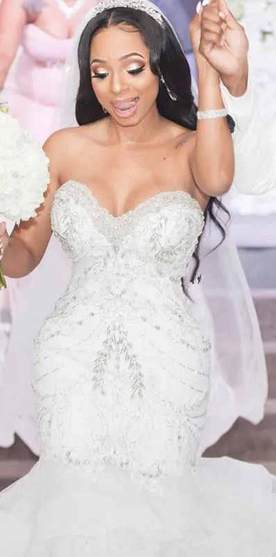 2021 Sexy Mermaid Wedding Dresses Sweetheart Crystal Pearls Beaded Embroidery Ruffled Layered Nigerian Bridal Gowns | Свадьбы и