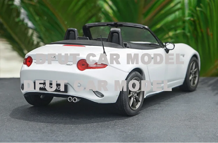 Масштаб 1:18 литая под давлением модель автомобиля MX-5 тип для детей Детский подарок и для коллекции