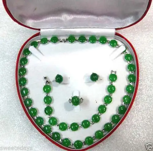 

Miss charm Jew.290 green jade/necklace bracelet earring ring set
