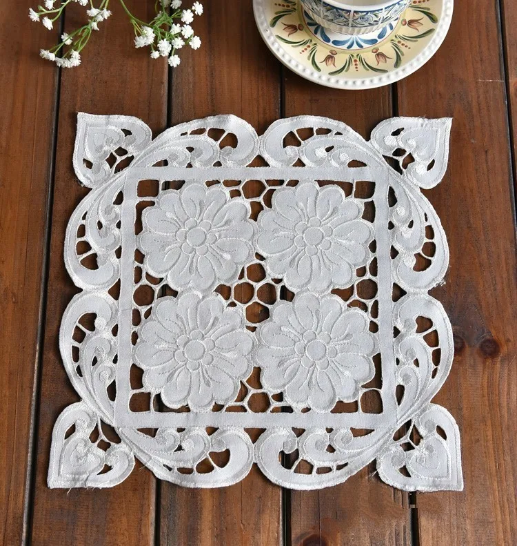 

Square 28cm European Beautiful Embroidered Hollow Retro Placemat Coffee Cup Table Mat Tea Tray Dust Cover Towel Vase Pad Coaster