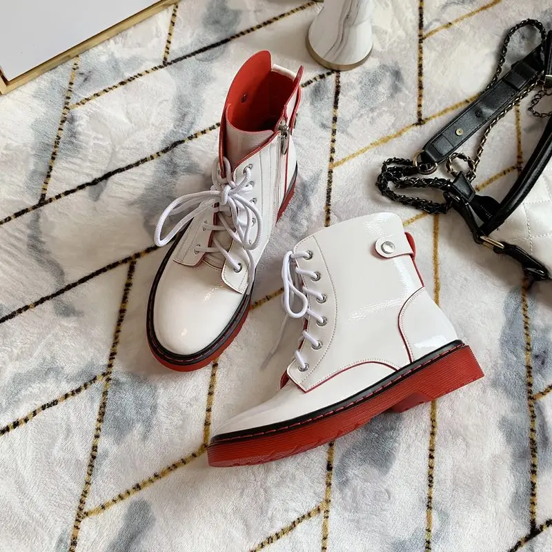 Patent leather white EGONERY/кожаные ботильоны повседневные женские мотоциклетные ботинки на шнуровке туфли на плоской подошве Весна Осень Женская обувь из лакированной кожи - Цвет: Patent leather white