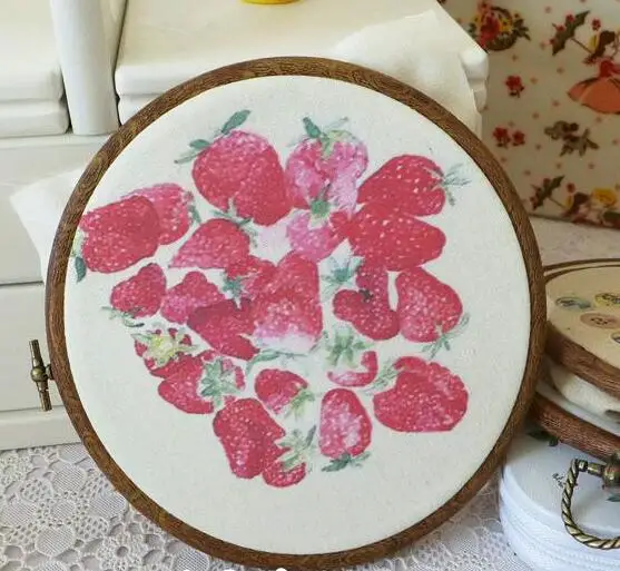 Деревянная цветная пластиковая рамка кольцо с вышивкой круглая петля для фото 1