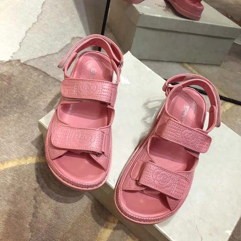 Sandalias mujer; коллекция года; обувь; женские сандалии из натуральной кожи на платформе; сезон лето; модные брендовые сандалии-гладиаторы в римском стиле ретро на застежке-липучке - Цвет: Розовый