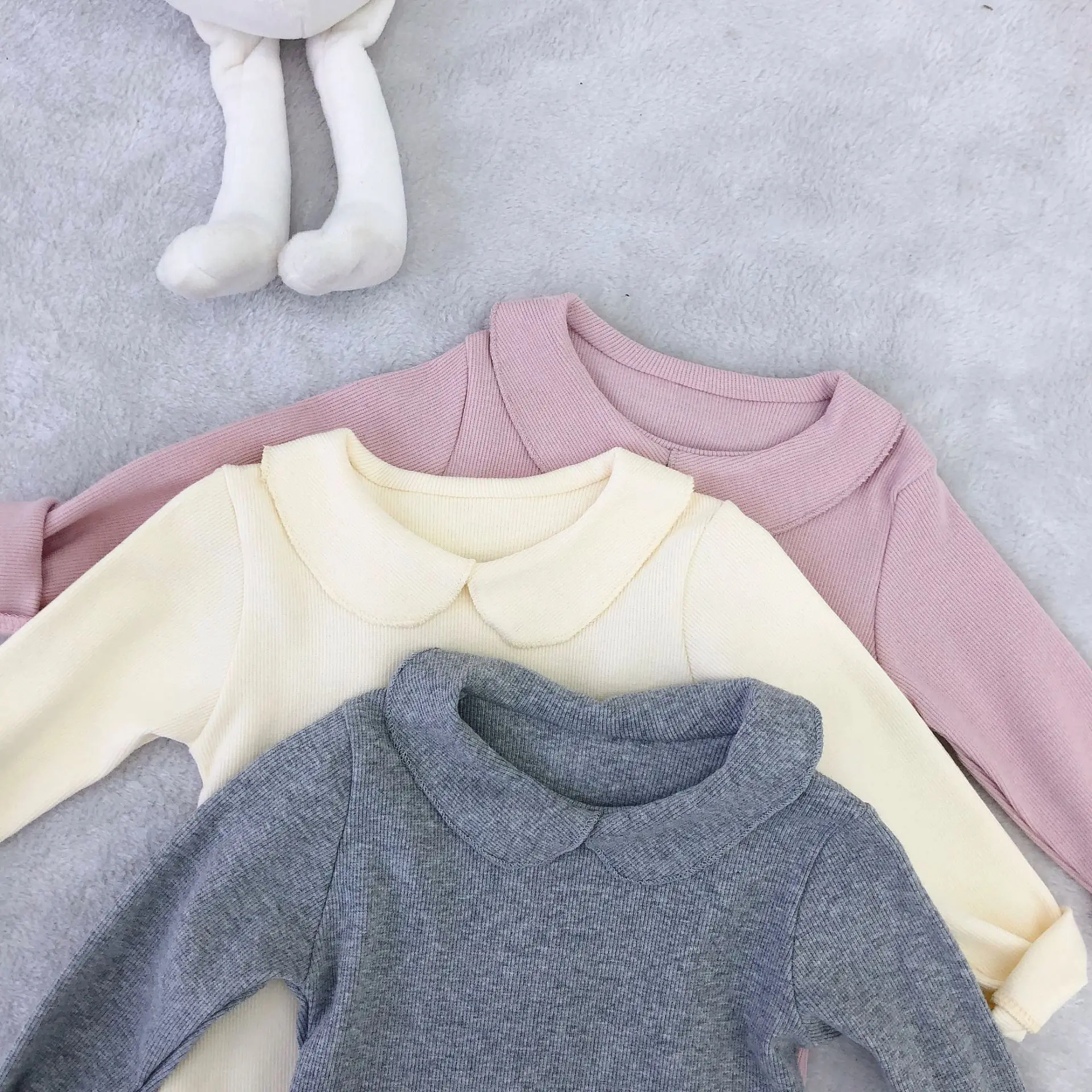 Милые однотонные футболки с длинными рукавами и кукольным воротником для