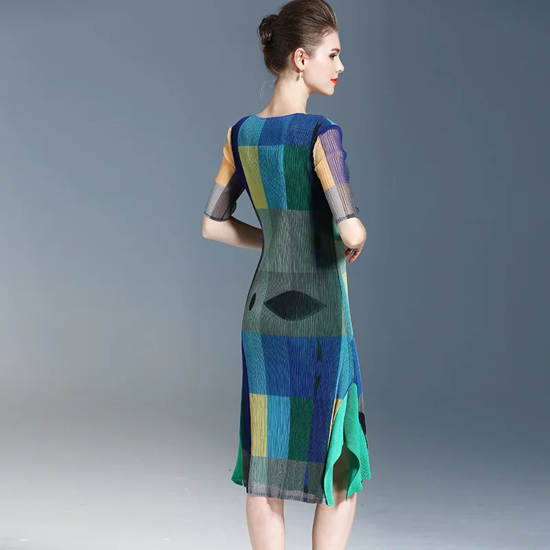 Printed Dress Women 2019 New Year European Station Miyake Fold Color Combination Long Skirt Pressure Women's Wear | Женская одежда