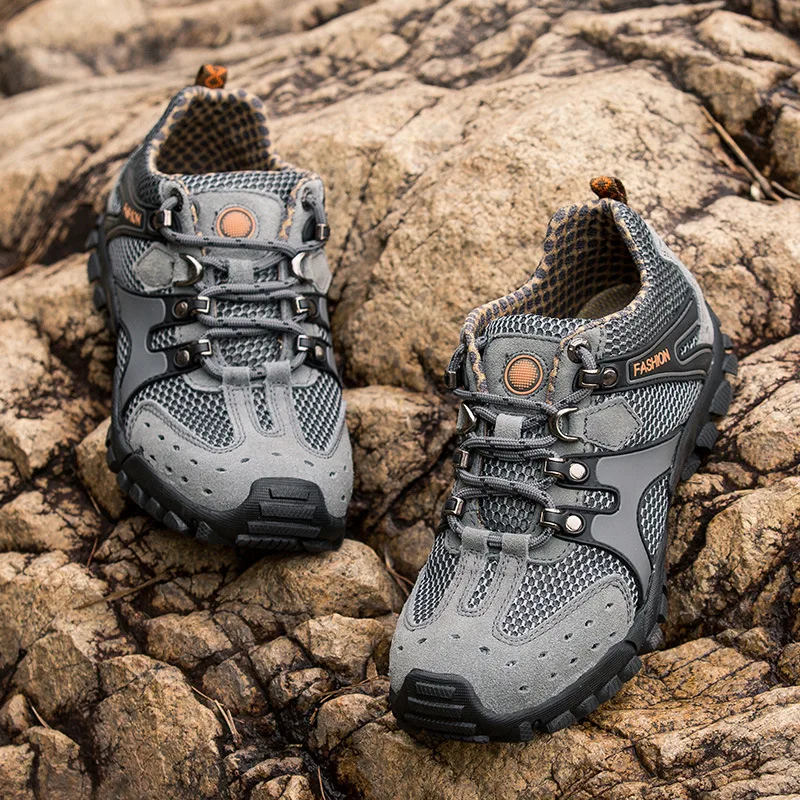 Men's 2018 spring and autumn new outdoor non-slip hiking shoes comfortable massage breathable wild sports BZ-022 | Спорт и