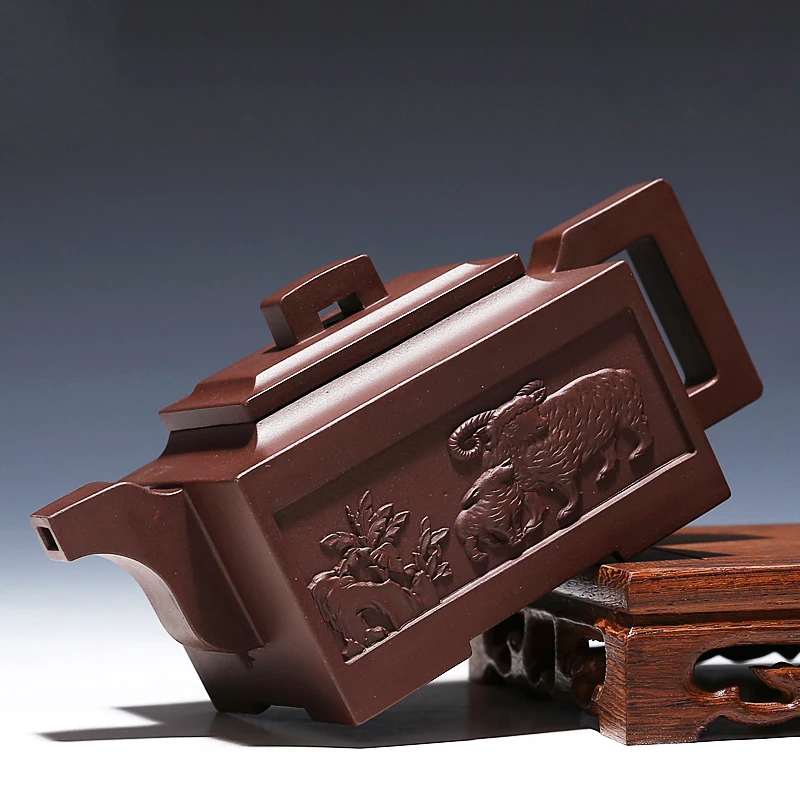 

250cc Yixing Purple Clay Teapot Famous Sculpture Horse Pattern Raw Ore Zi Mud Zisha Square Pot Art Drinkware Puer Kettle Gifts