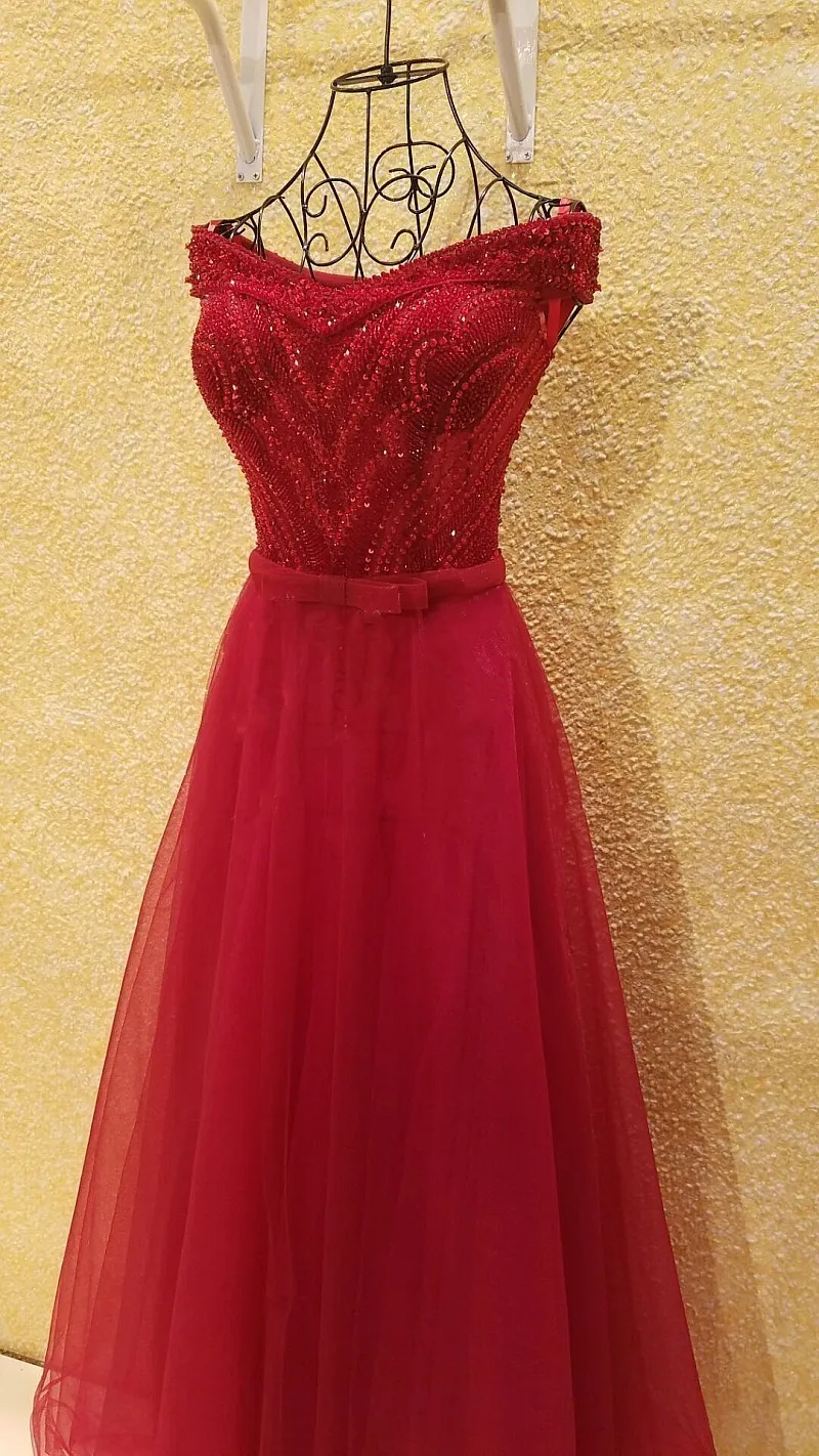 Вечерние платья с длинным v-образным вырезом трапециевидные для выпускного