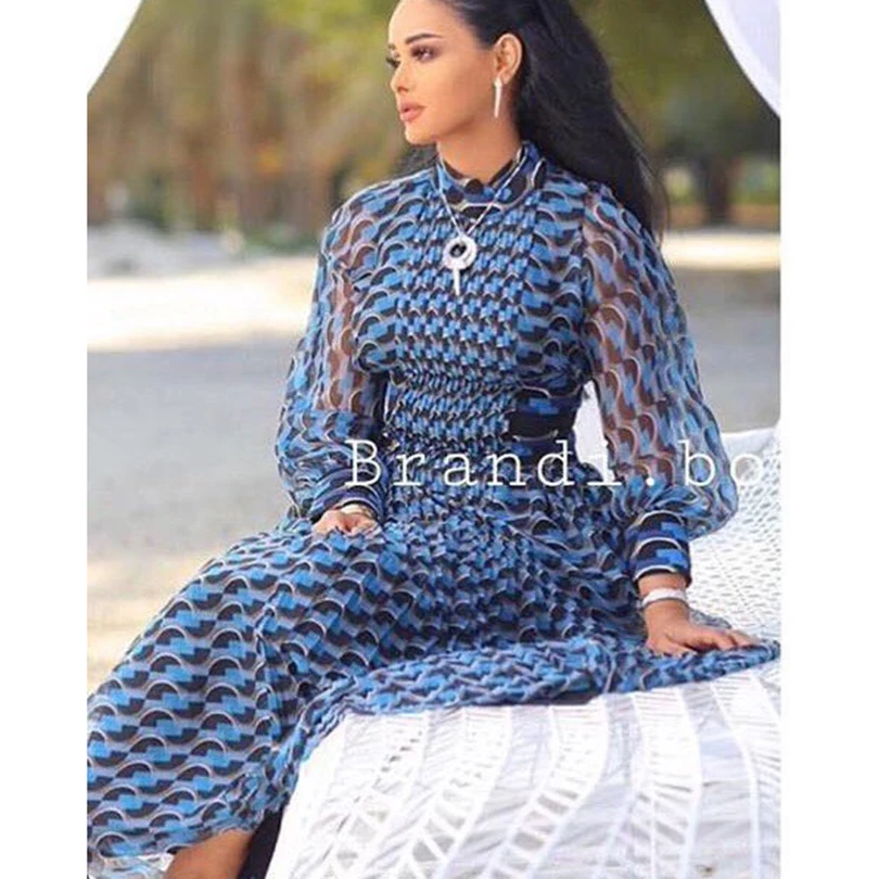 Женское платье с рукавом 3/4 модельное дизайнерское длинное геометрическим