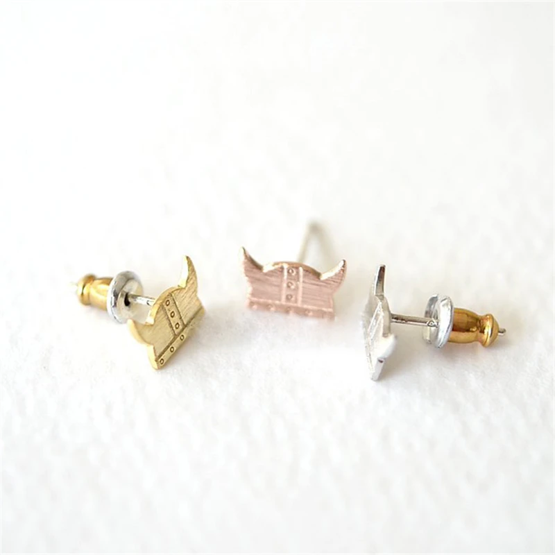 Модные Пираты Карибского моря шлем серьги-гвоздики личности рогатый маленькие с