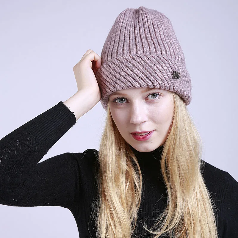 Женских Skullies шапочки Шапки зима теплая Шапки модные меховые шапки Рик и Морти известный бренд Элитный бренд кашемировый плед Лыжная маска - Цвет: PINK